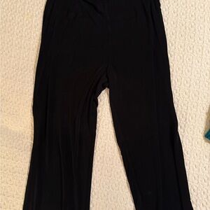 Chicos Women’s Black pants size 1- Classic Comfort